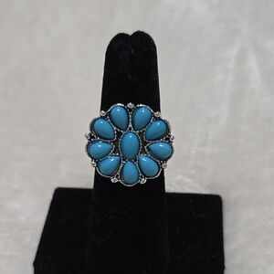 Blue and Silver Cluster Ring with Turquoise Stones.Size 6.